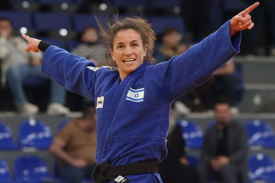 תמנע נלסון לוי חוגגת , אורן אהרוני