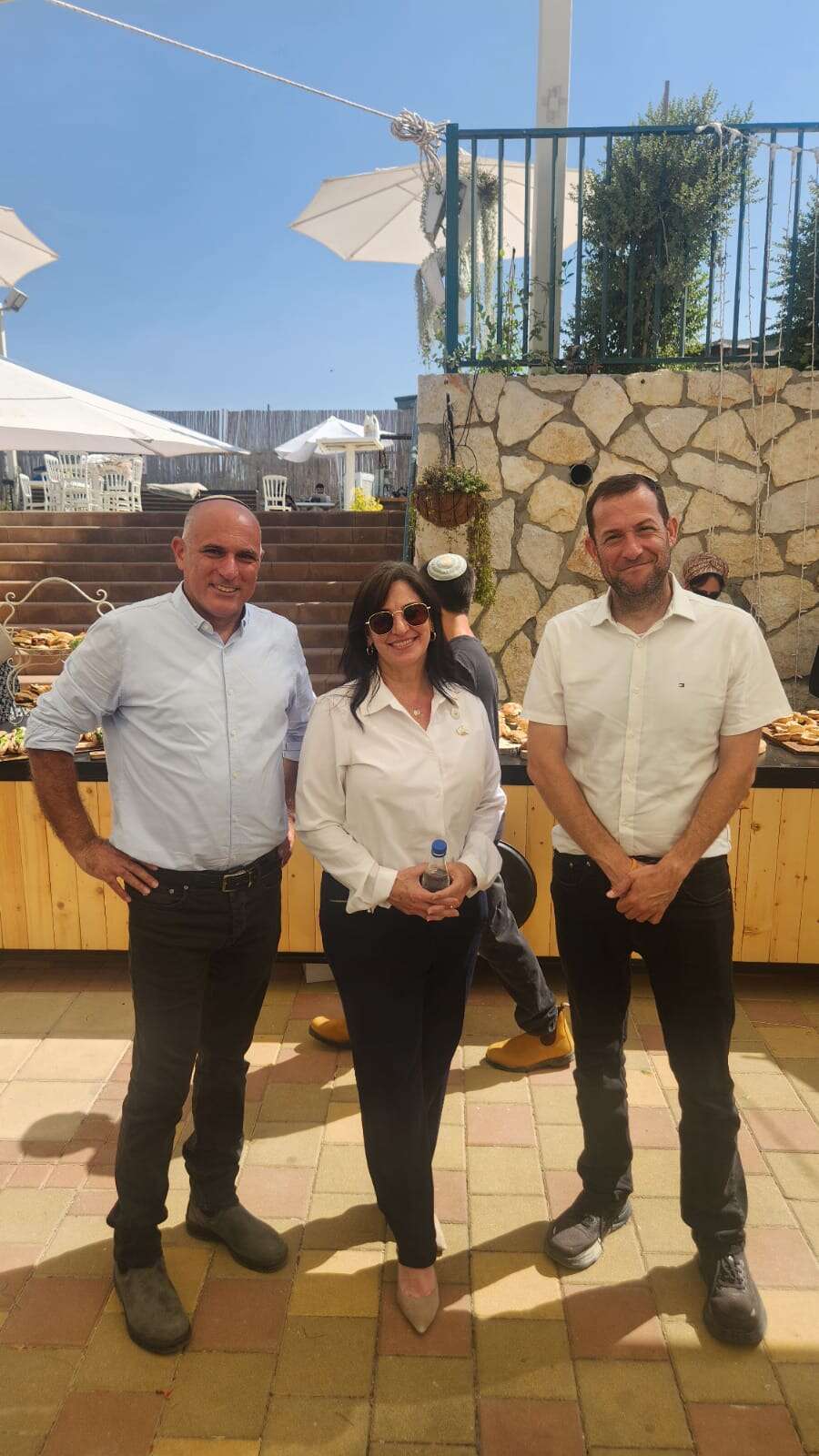 מימין: יוסי דגן, הסנאטורית מינדי מקלאון, יגאל דילמוני , מאיר אליפור