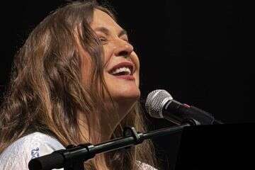 "אני מאוהבת": הרגע המרגש של קרן פלס