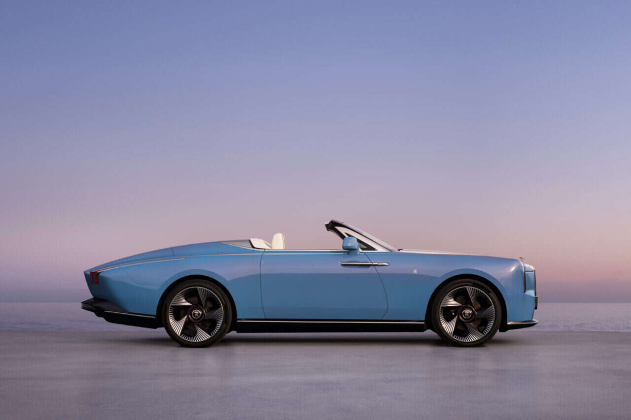 30 million before tax: Rolls-Royce presents a customized electric cabriolet