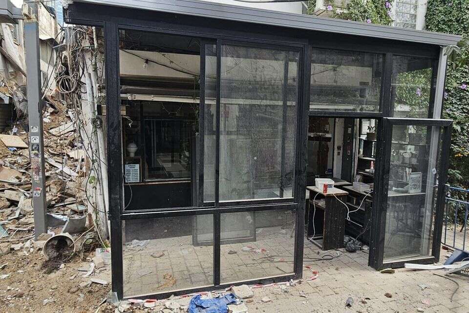 הריסות פיצה לילה , ארד אפפל