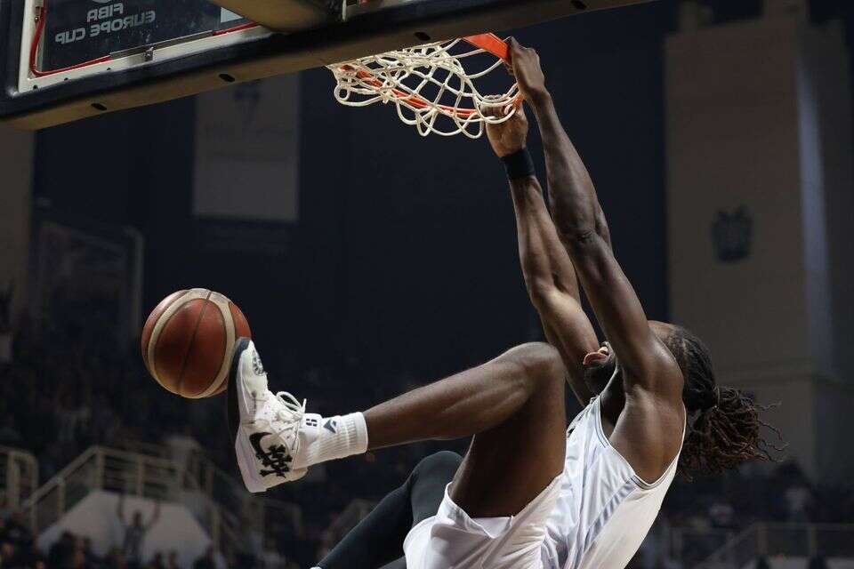 קליפורד אומורי במדי אריס סלוניקי , Paok BC
