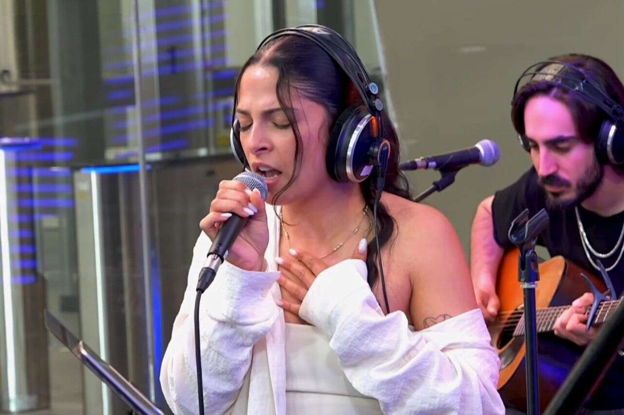 Daniela Gilboa in a moving performance of Ravid Plotnik's song that accompanied her in captivity