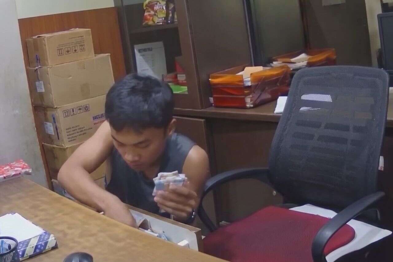 The expensive mistake of the clerk: went out for breakfast - and returned to an empty cash register