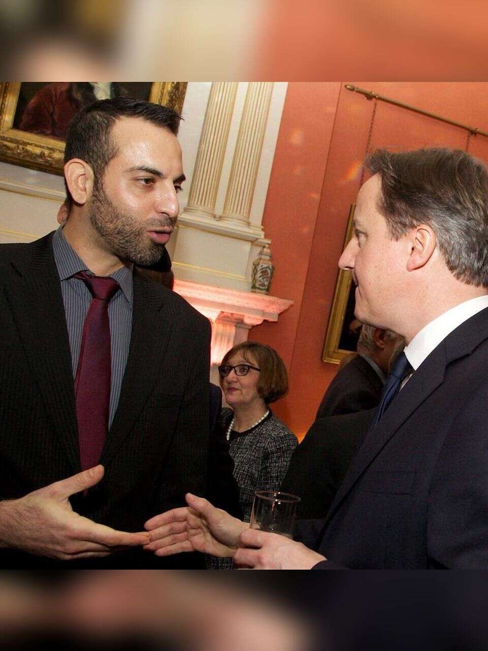 מכפר שלם לארמון בקינגהאם: העיתונאי הישראלי שעשה היסטוריה