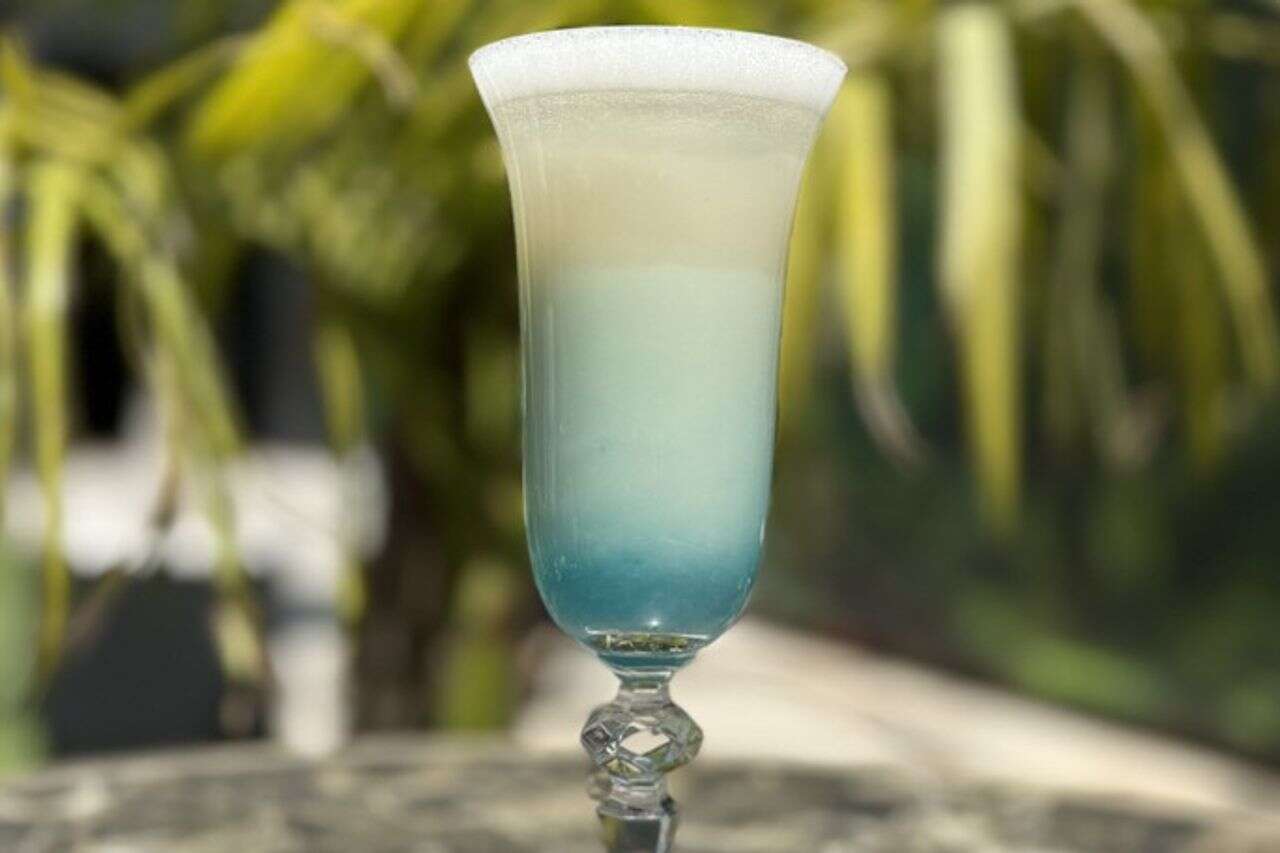 With an Israeli defector and a surprising twist: blue-white cocktails that will lift Independence Day