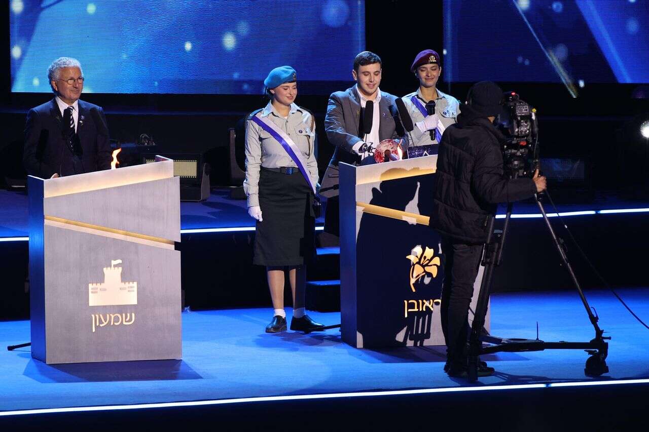 Ari Spitz lit a torch, and was moved: "This is another war - in this one too we have no choice but to win"