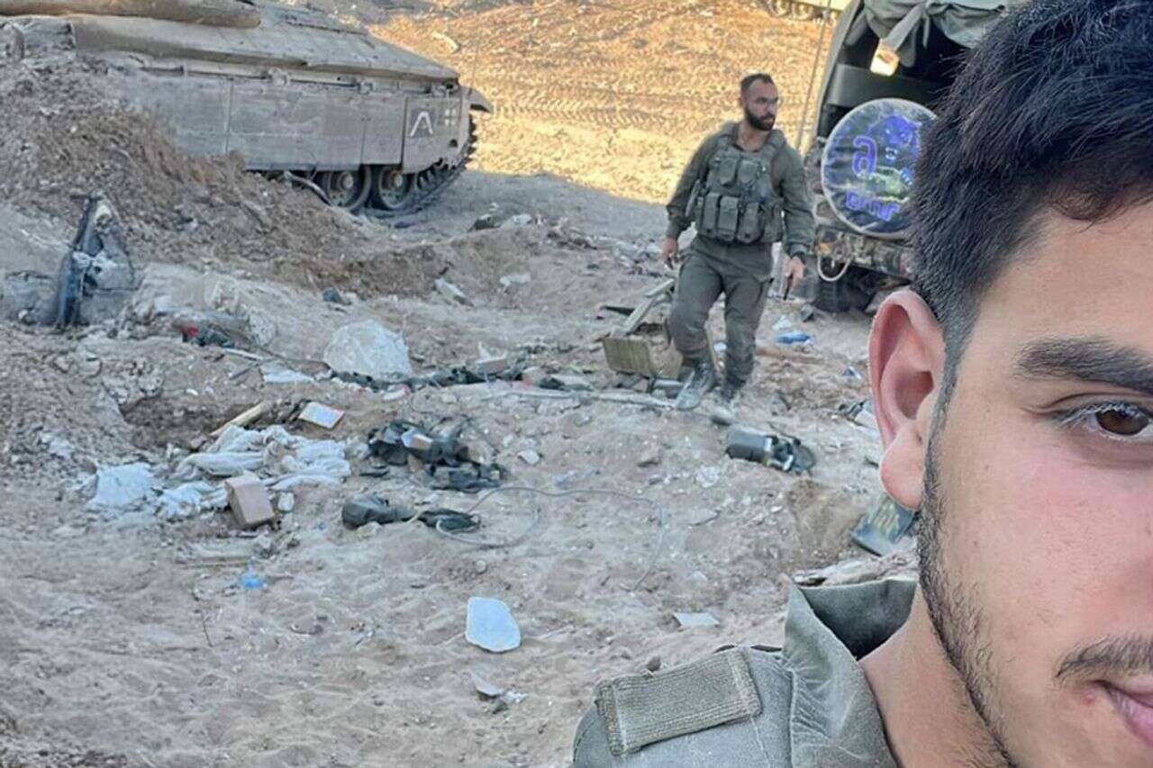 20 minutes before they fell: the last photo of Lior and Omar