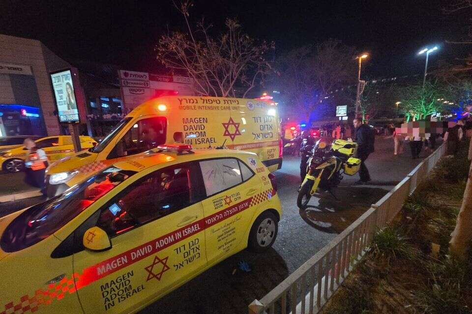 אלימות בפתח תקווה: בן 21 נפצע קשה
, תיעוד מבצעי מד"א