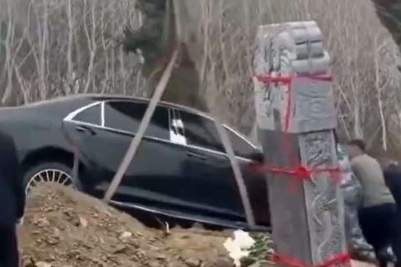 You will not believe what the family buried together with the deceased