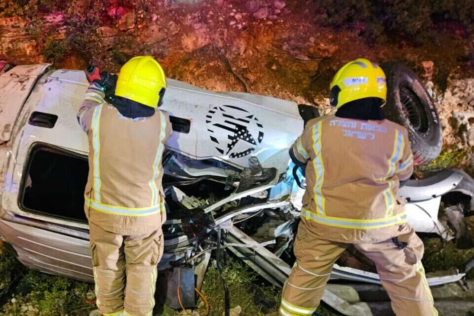 שני הרוגים ושלושה פצועים קשה בתאונה קטלנית סמוך ליישוב רחלים
, דוברות כבאות והצלה לישראל