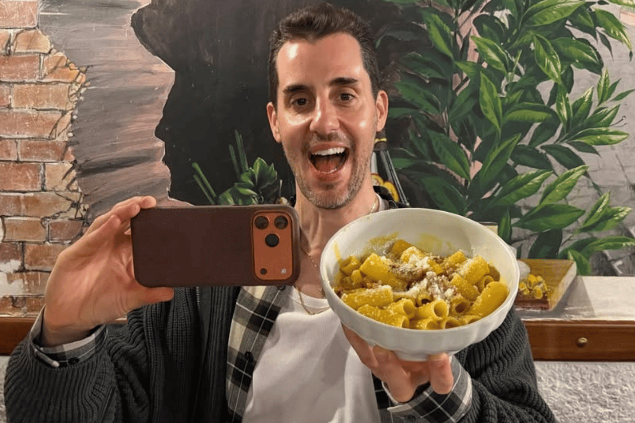 Haifa's food review caught a traitor red-handed: "Like a Coldplay story, on a smaller scale."