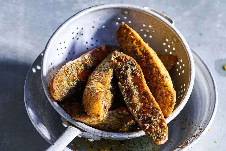 איך הגיע הכרוב הכבוש לפלאפל? עכשיו יודעים