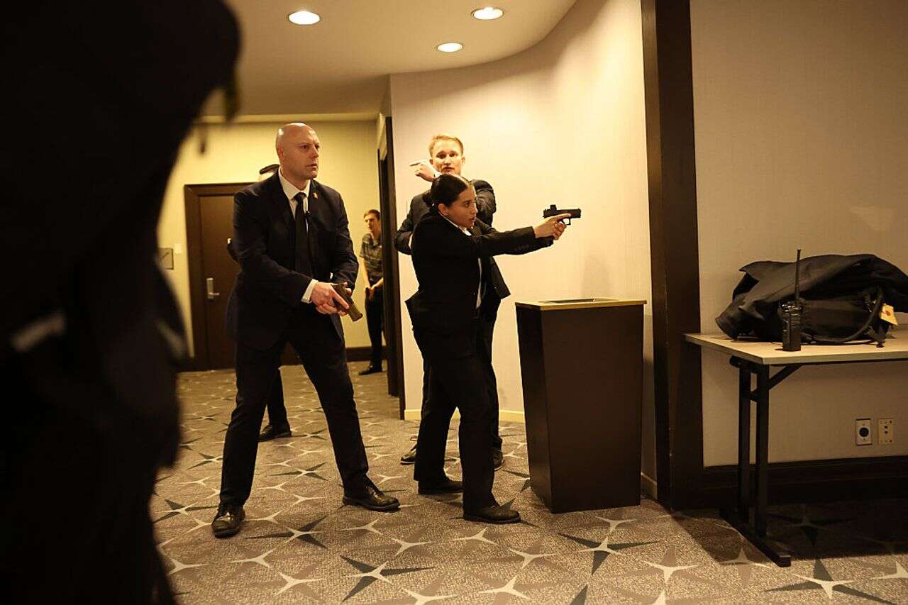 Israeli woman at the scene of the assassination attempt on Trump: "We hid under the tables"