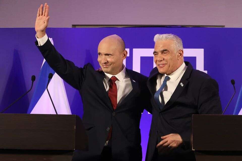 אל תהיו כמו הילד שעוצם את עיניו ובטוח שלא רואים אותו. בנט ולפיד , גדעון מרקוביץ