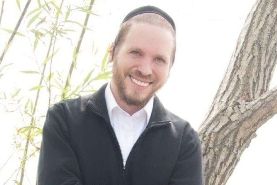 הרב נחום ישראל. נשדד ונרצח בעת שנסע לטיול בקולומביה , בחדרי חרדים