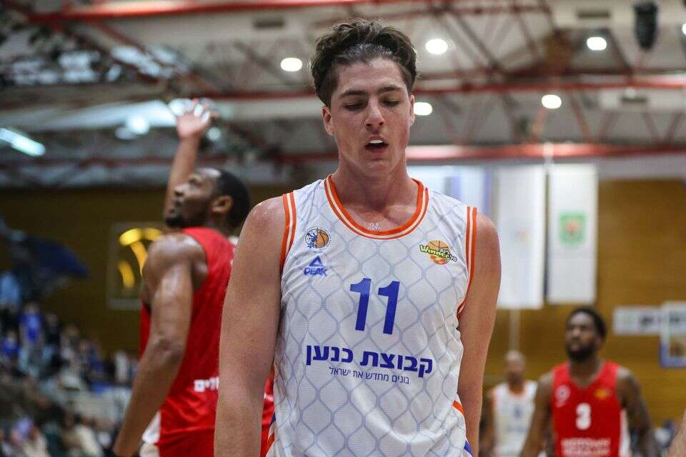 אדם אריאל , לירון מולדובן