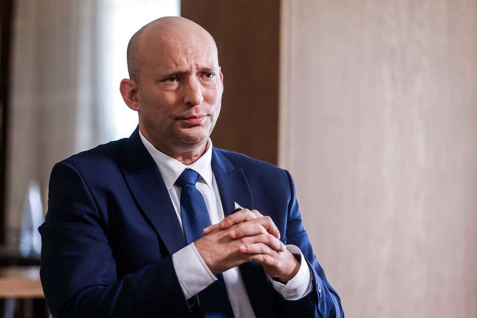 יומיים לאחר ההכרזה על האיחוד עם לפיד, ראש הממשלה לשעבר בנט בראיון ל"היום" , יהושע יוסף