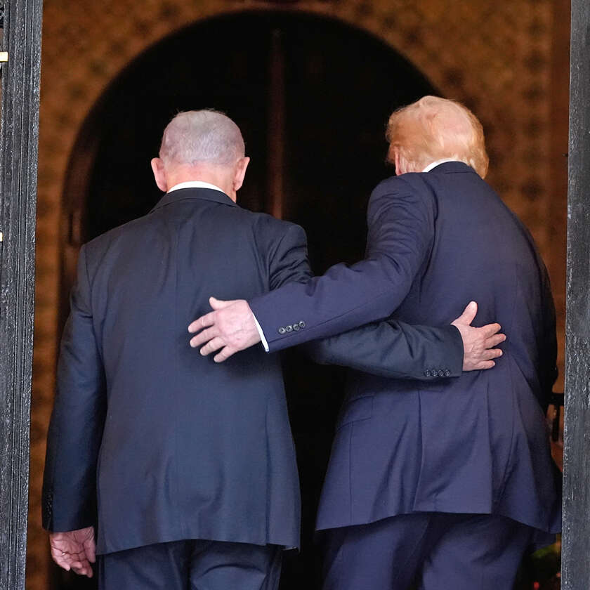 טראמפ ונתניהו בפגישתם באחוזת מאר א-לאגו , אי.פי