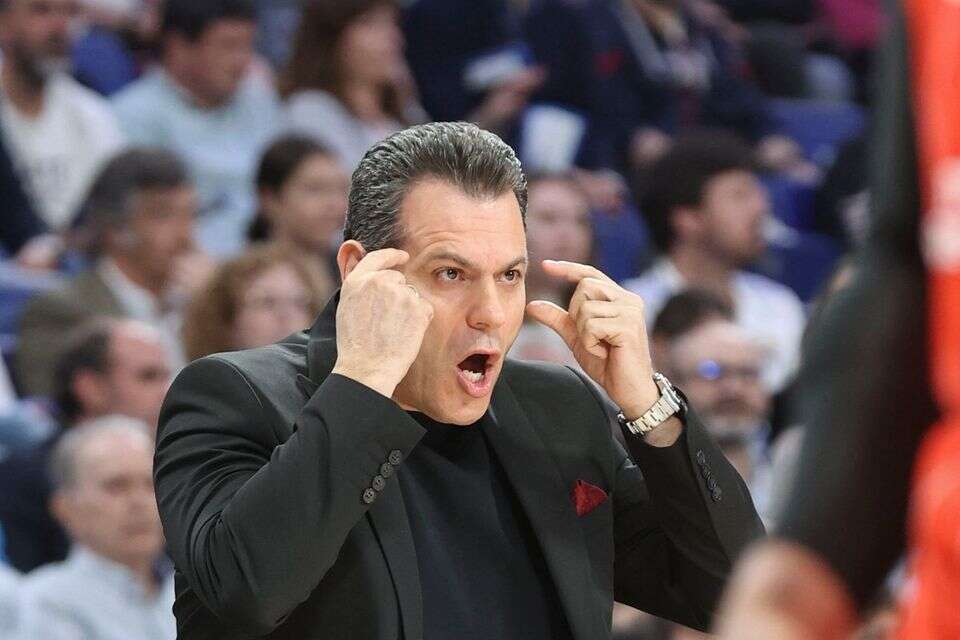 דימיטריס איטודיס מול ריאל מדריד ,   EPA/Victor Lerena