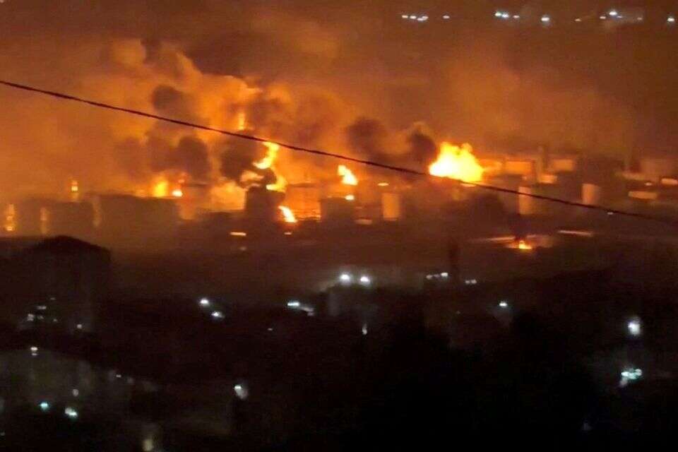 FILE PHOTO: Fire and smoke rise at the Tuapse oil refinery near the Tuapse port, following a Ukrainian drone attack, according to Russian officials, in Tuapse, Krasnodar Krai, Russia, in this screengrab obtained from a social media video released on April 20, 2026. SOCIAL MEDIA/via REUTERS  THIS IMAGE HAS BEEN SUPPLIED BY A THIRD PARTY. NO RESALES. NO ARCHIVES. NEWS USE ONLY.


VERIFICATION:
- Reuters was able to confirm the location from the position of buildings and road layout, which matched the file and satellite imagery of the area. 
- Date not verified, but local governor Veniamin Kondratiev said on Monday (April 20) that one man has died and another has been injured in a "massive" Ukrainian drone attack on Russia's Black Sea port of Tuapse. 
- NASA FIRMS (NASA's Global Fire Tracking Map) detected thermal activity in the area in the past 24 hours. No older version of the video was found posted online before April 20./File Photo/File Photo , SOCIAL MEDIA via REUTERS