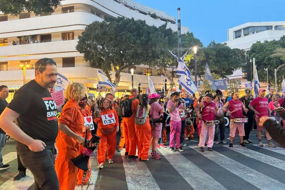 צעדה מכיכר רבין לכיכר הבימה , ללא