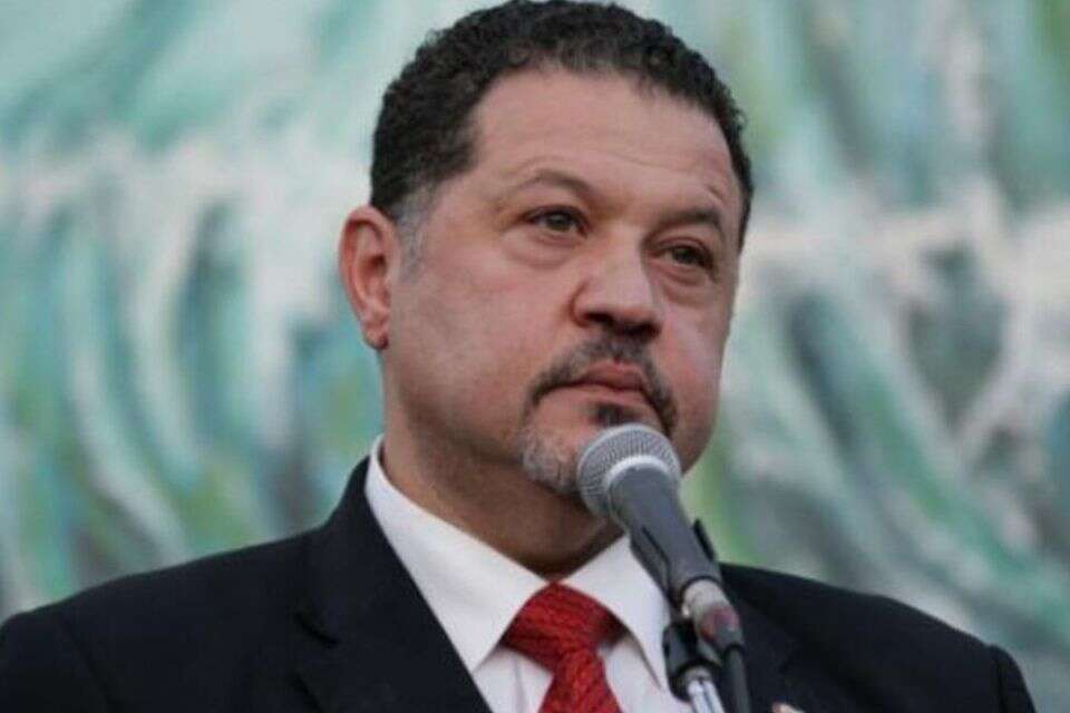 יאסר אבו מאזן , רשתות ערביות