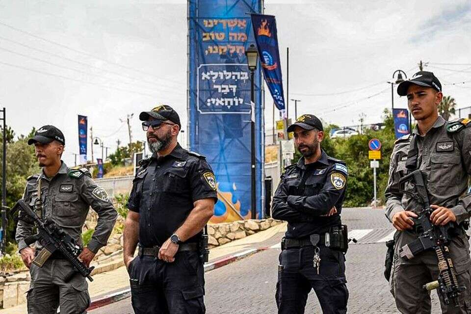 שוטרים בכניסה למירון , דוברות המשטרה
