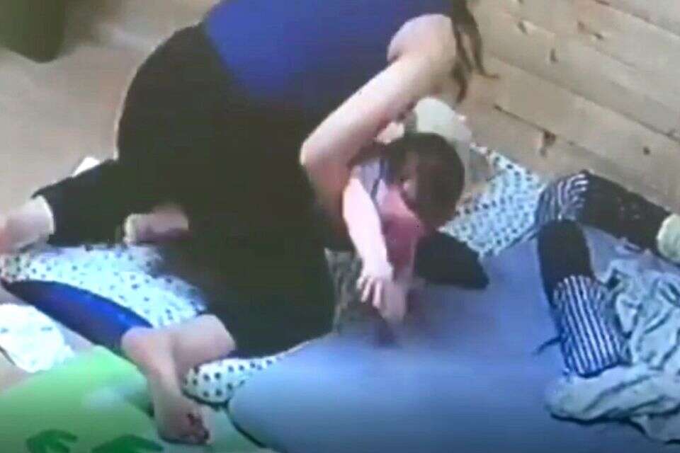 מכת מדינה. הגננות המתעללות בגני הילדים , ללא
