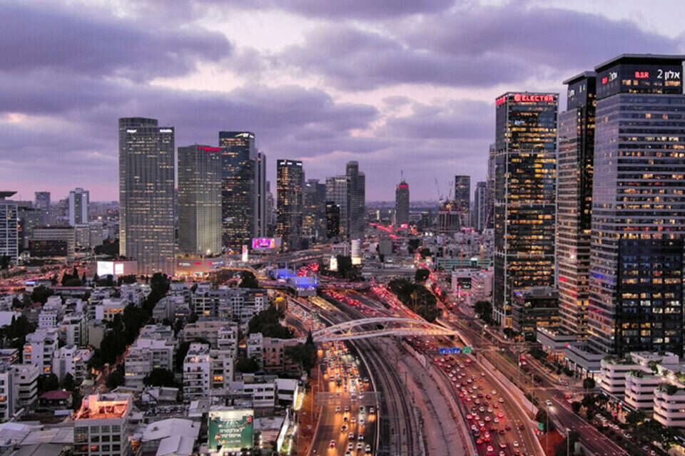 נתיבי איילון , רויטרס