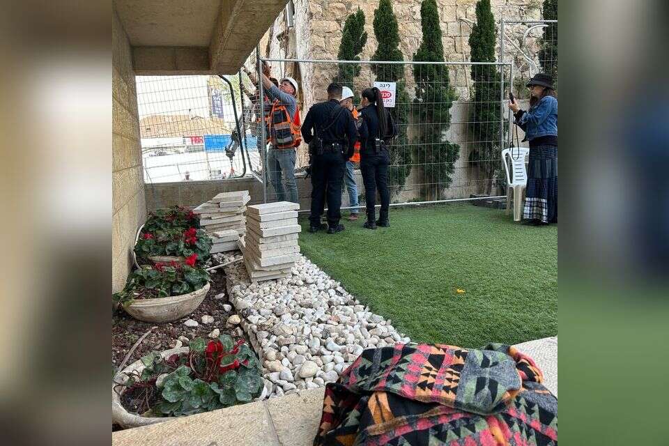 עבודות הרכבת ברחוב שטראוס , ללא