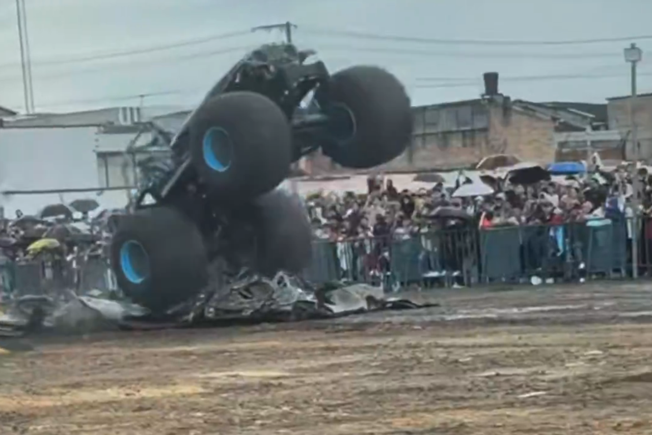 Horrifying documentation: a "Monster" truck ran over a crowd - dead and injured on the spot