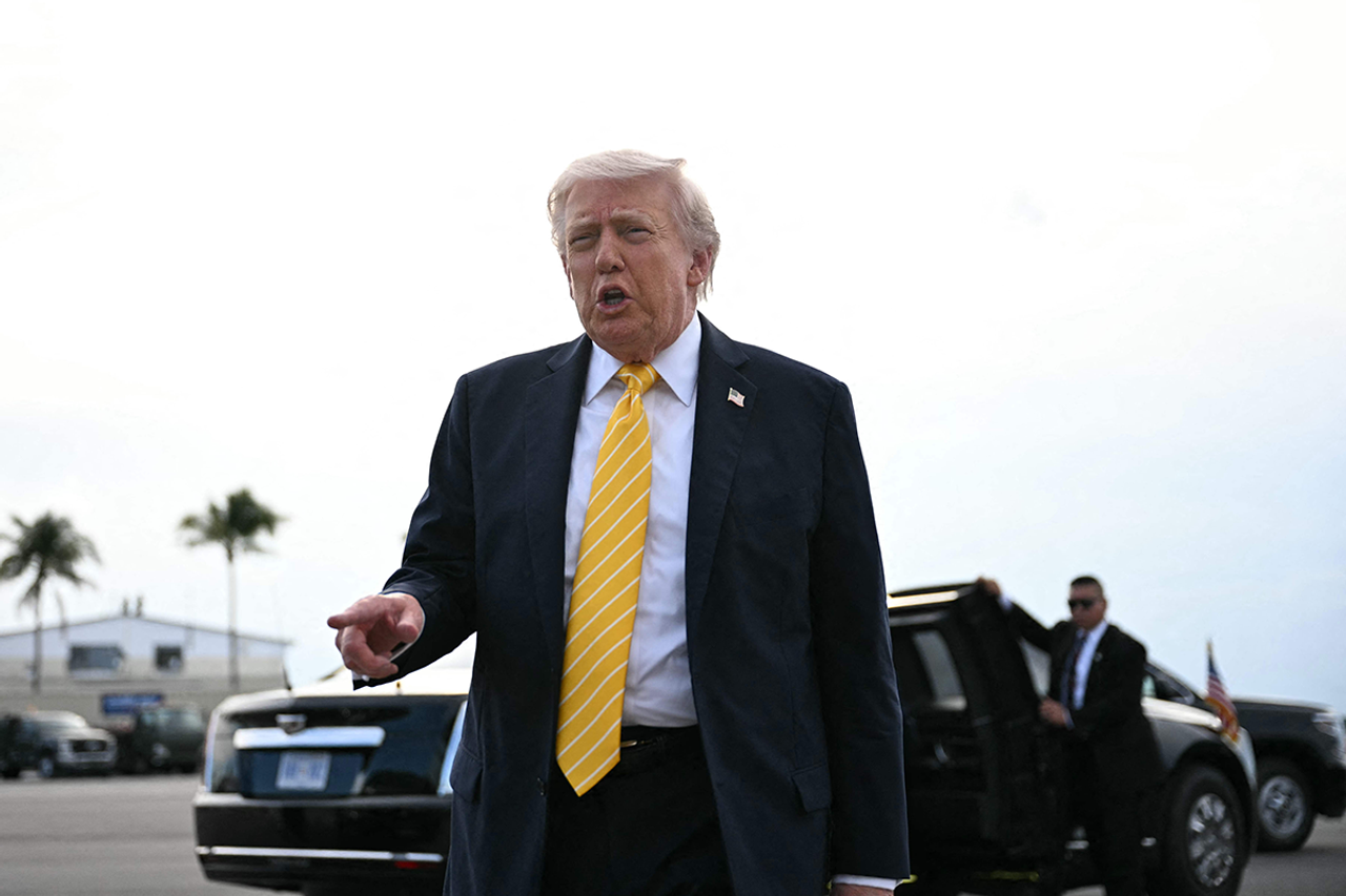 Trump continues to threaten Iran: "They will pay a heavy price if they do not sign"