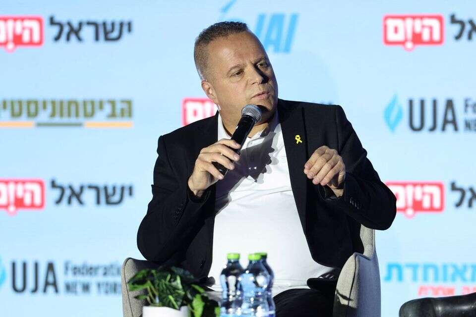 ראש עיריית אשקלון, תומר גלאם, בוועידת המחר של ישראל היום , לירן מולדובן