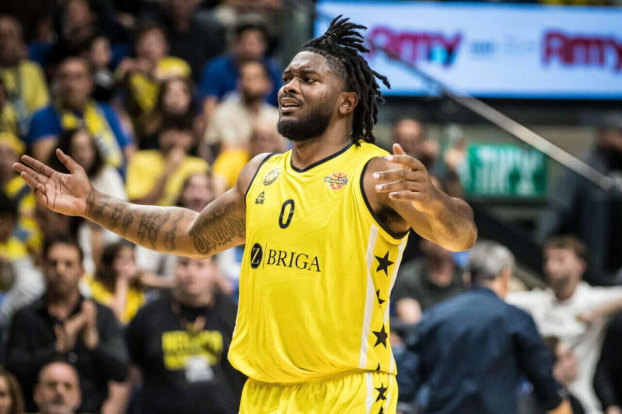 "I had talks with Maccabi Tel Aviv, I am the best center in Israel"