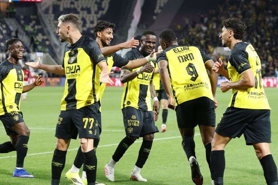 שחקני בית"ר ירושלים. הצלחת מתקרבת , אלן שיבר