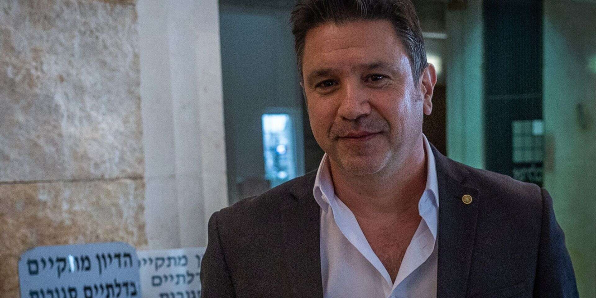עמרי אסנהיים , אורן בן חקון