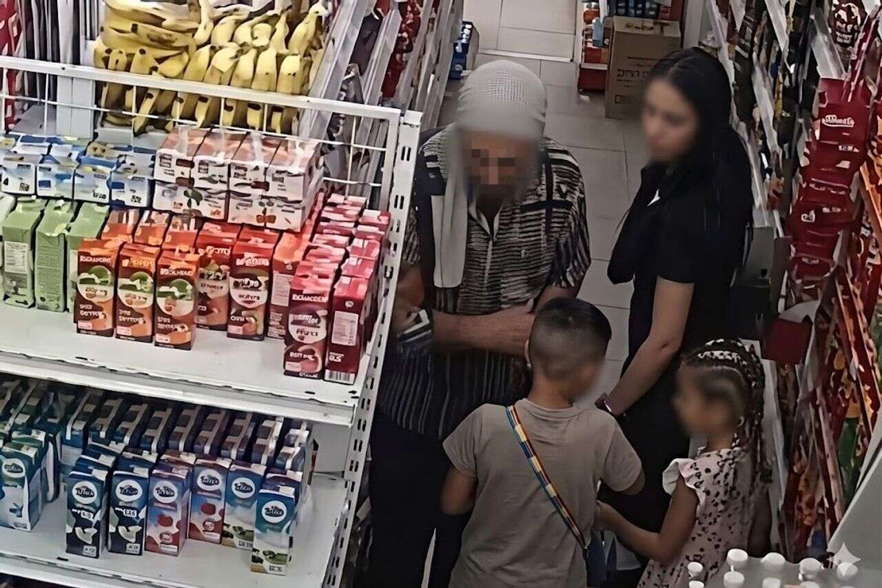 In Thailand they accuse: Israelis stole from the supermarket Security camera documentation
