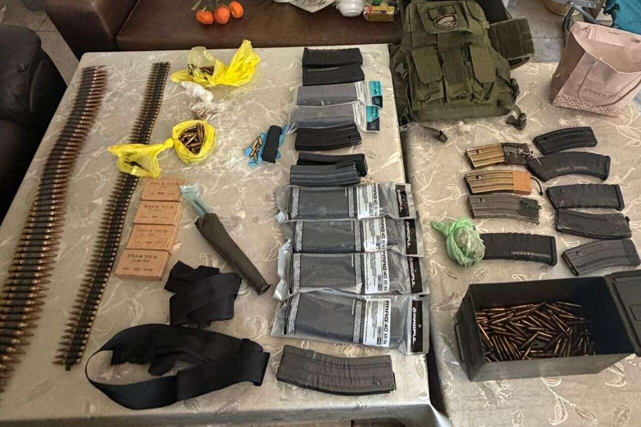 Hundreds of bullets, a charge and a vest: a stolen IDF rifle was found in the home of a resident of Shivli