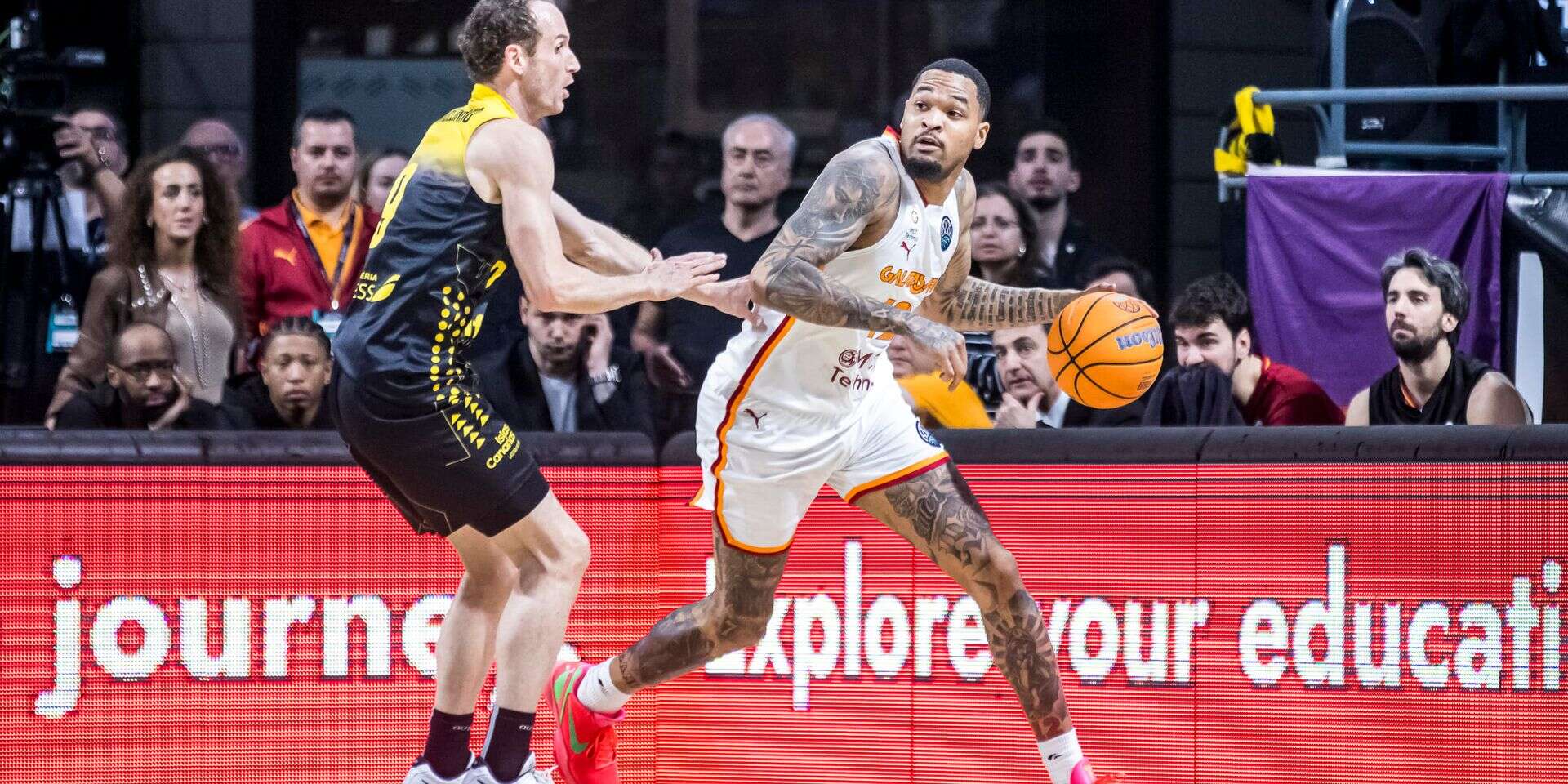ג'יימס פאלמר ומרסליניו הוארטס , FIBA