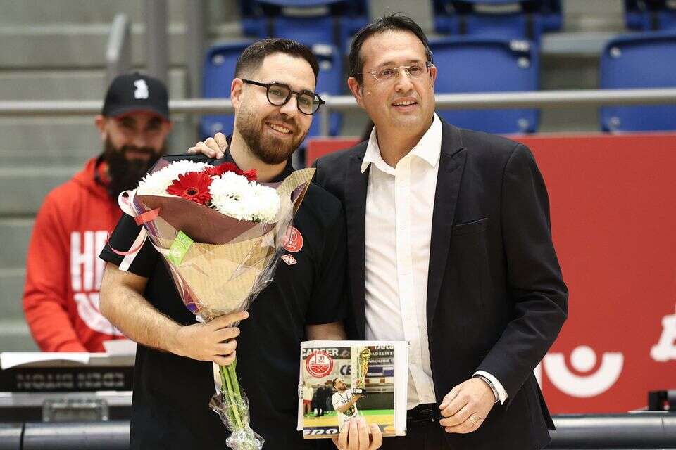 תומר ירון (מימין), מנכ"ל הפועל ב"ש , דני מרון