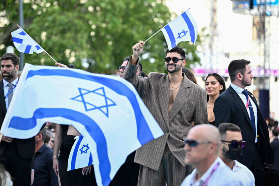 נועם בתן על השטיח הטורקיז, אירוויזיון 2026 , AFP