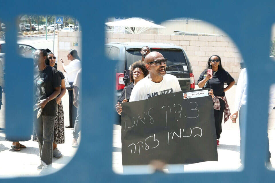 הפגנה מחוץ להארכת מעצרם של הנאשמים ברצח ימנו זלקה , גדעון מרקוביץ'