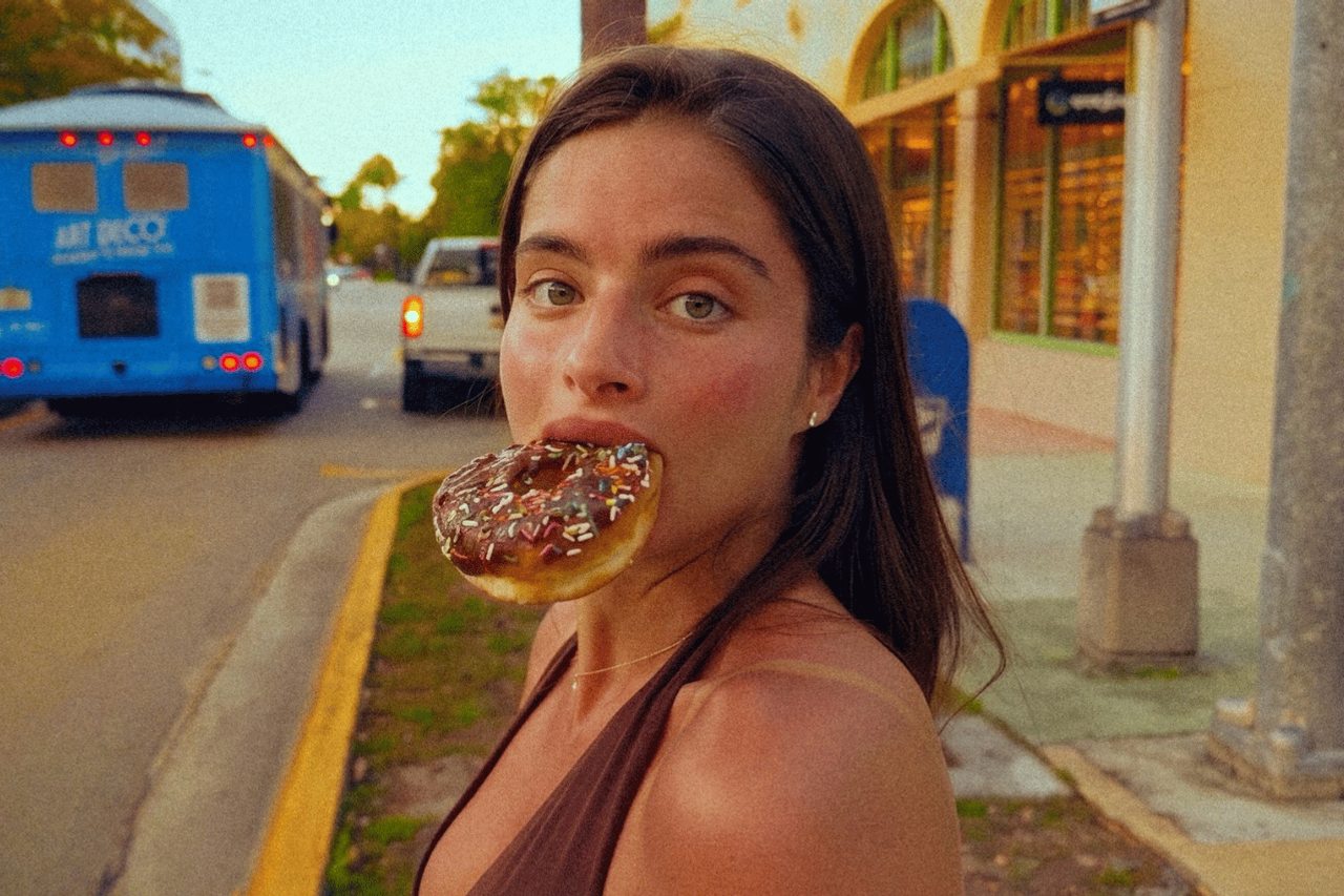 Noa Kirel opens: "All my girlfriends deal with food all day"