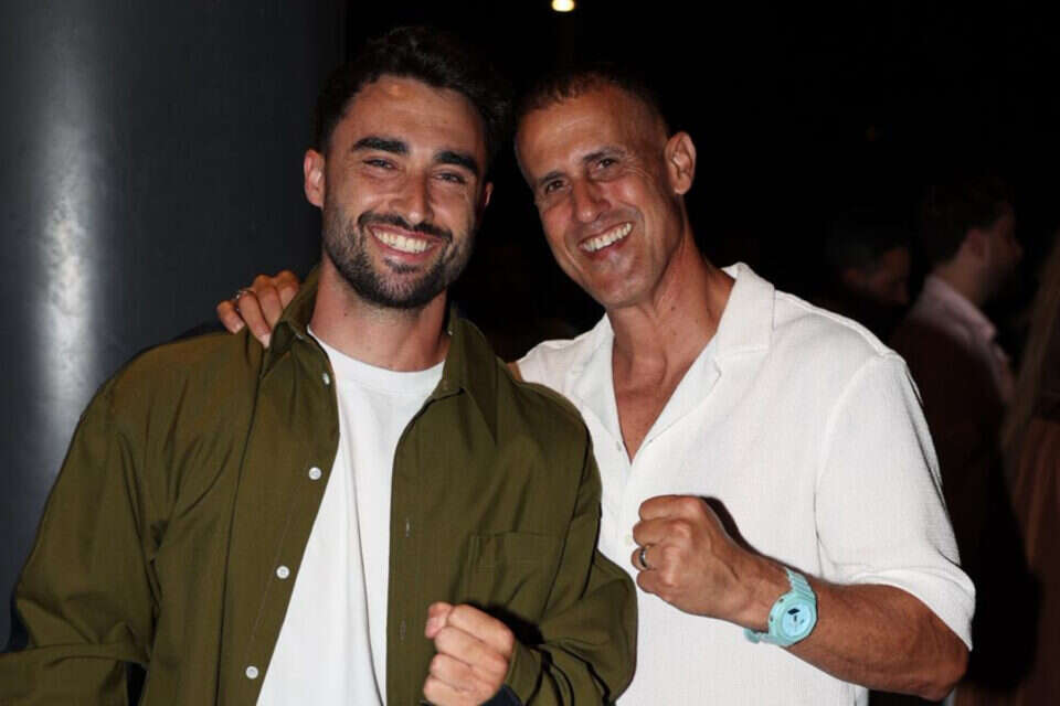 טום שלח ואביו, אמיר שלח , ללא