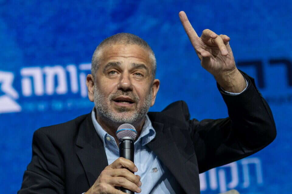 ינון מגל , אורן בן חקון