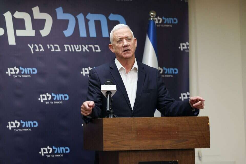 גנץ בישיבת הסיעה , אורן בן חקון