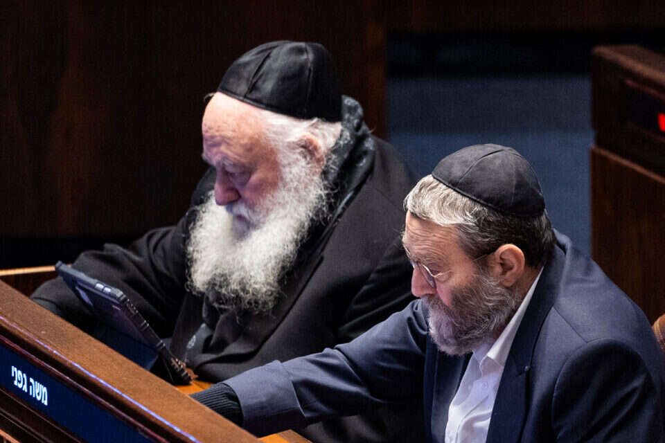 גפני וגולדקנופף במליאת הכנסת , אורן בן חקון
