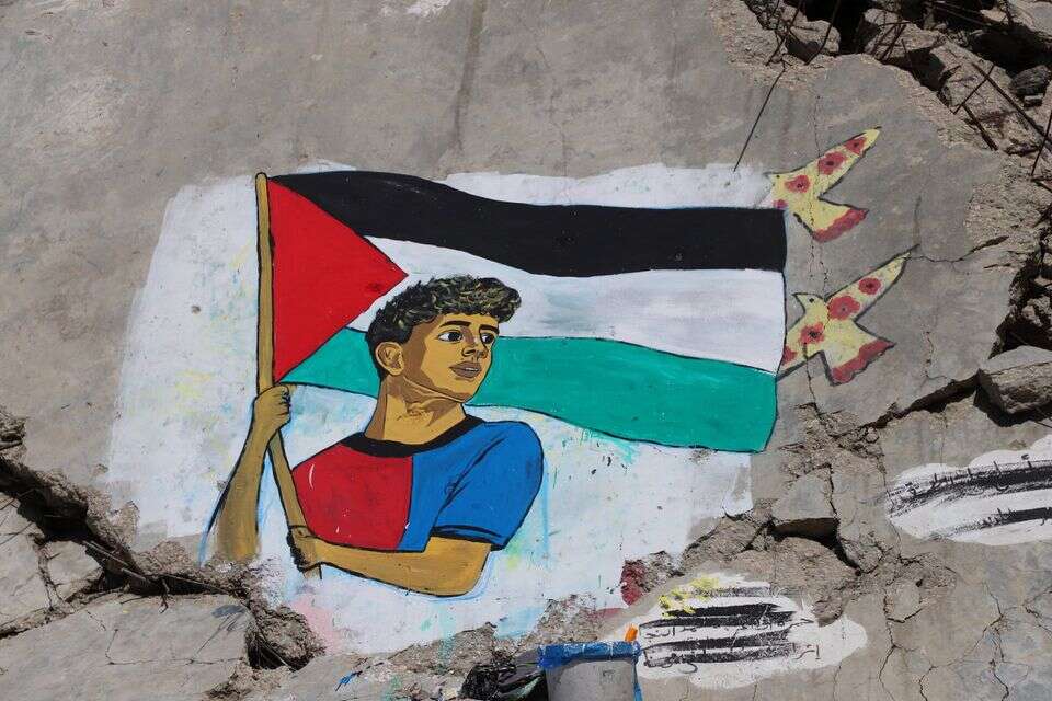 ציור של לאמין ימאל עם דגל פלסטין ברצועת עזה , רויטרס