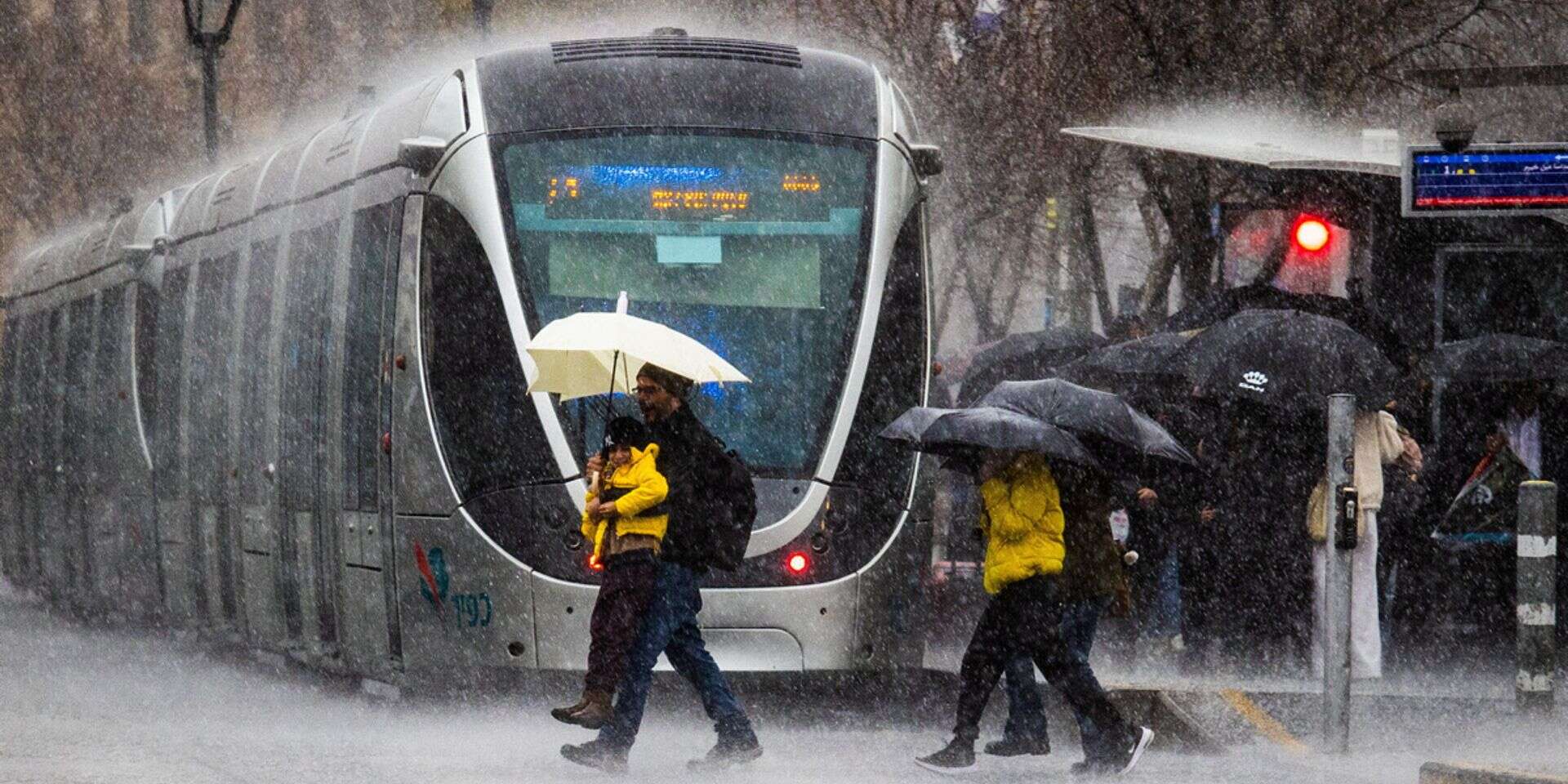 יותר סופות קיצוניות. סערה בירושלים, ארכיון , אורן בן חקון